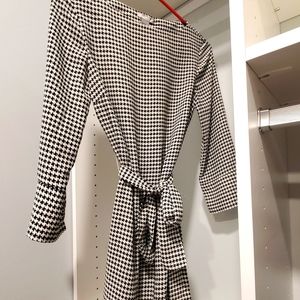 H & M xs long sleeve herringbone shirt dress with tie